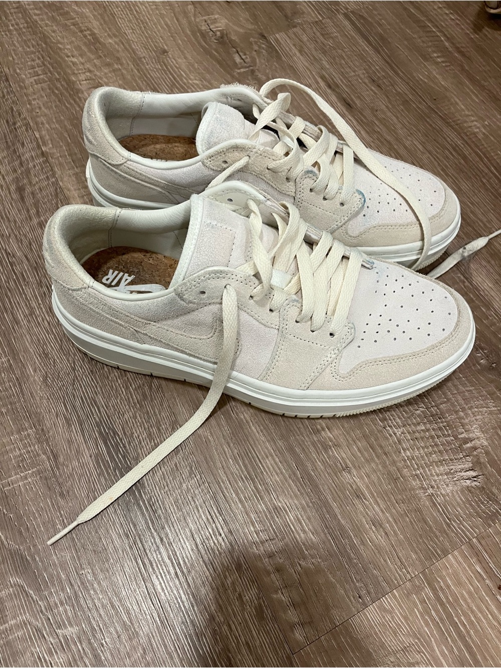 Women’s Low-Top Lace-Up Sneakers in Off-White